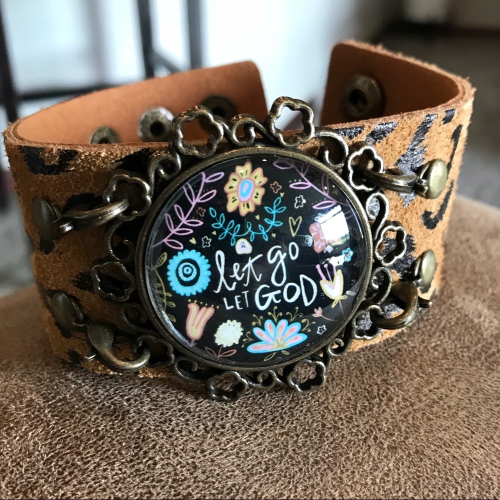 Plunder leopard cuff